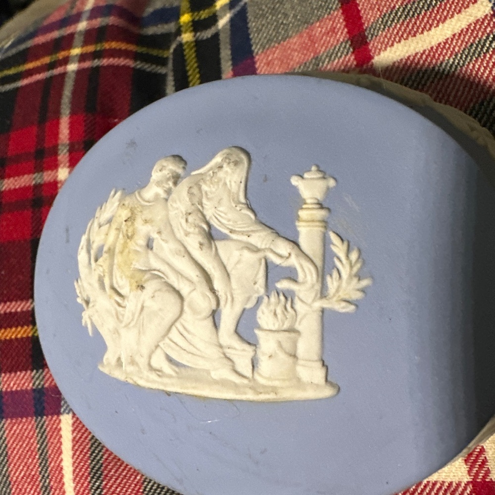 Wedgewood England blue jasper ware trinket box with lead chariot and lions